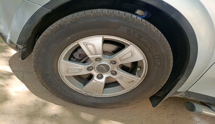 2015 Mahindra XUV500 W8, Diesel, Manual, 76,652 km, tyre