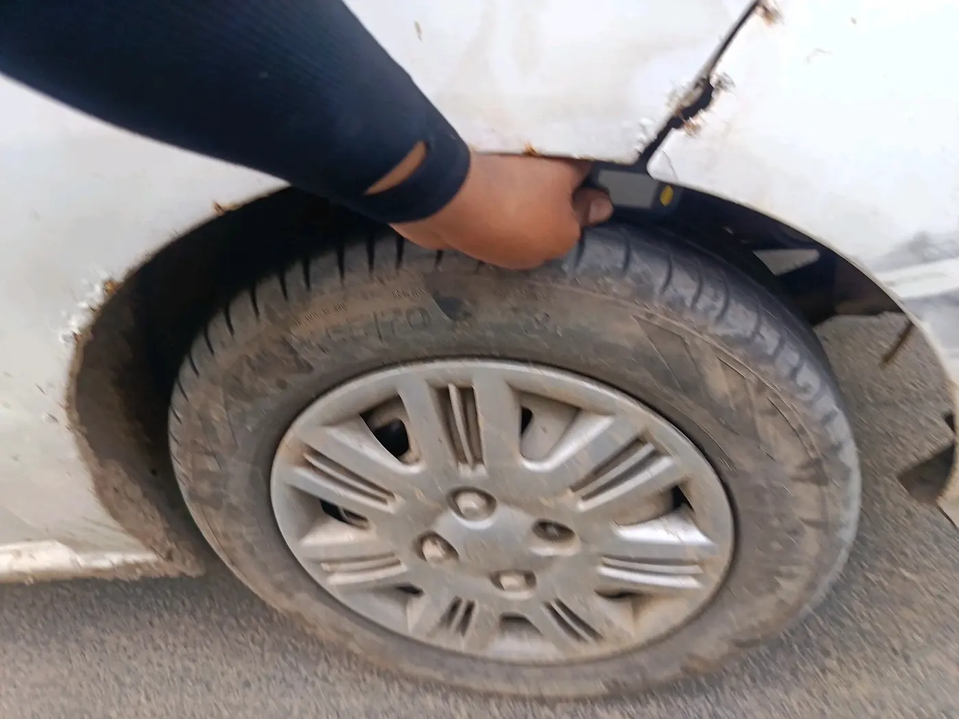 2012 Hyundai Santro Xing GL, CNG, Manual, 93,006 km, tyre