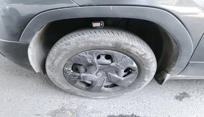 2024 Tata PUNCH PURE MT CNG, CNG, Manual, 38,534 km, tyre