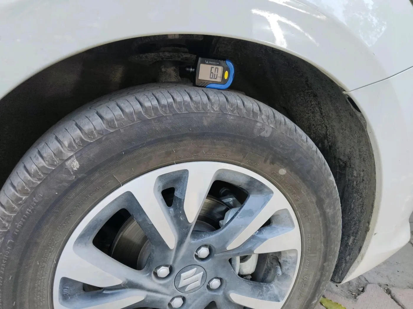 2025 Maruti Swift ZXi Plus AMT, Petrol, Automatic, 6,645 km, tyre