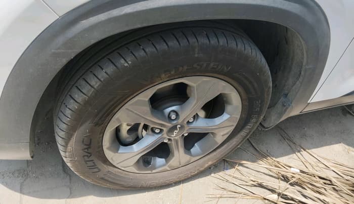 2023 KIA SELTOS HTK PLUS 1.5 DIESEL IMT, Diesel, Manual, 74,639 km, tyre