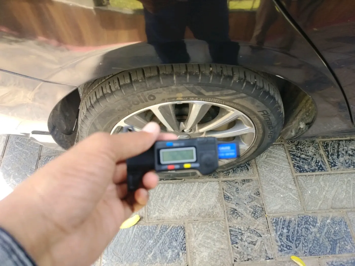 2021 Maruti Ciaz ALPHA  AT 1.5 SHVS PETROL, Petrol, Automatic, 25,661 km, tyre