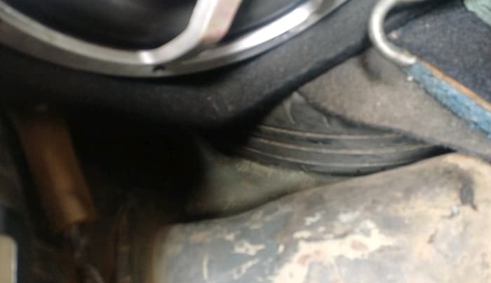 2012 Maruti Swift Dzire ZXI, CNG, Manual, 1,44,574 km, tyre