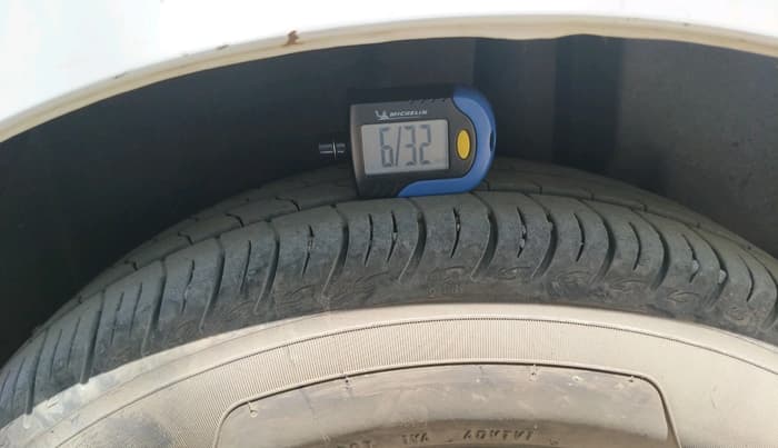 2018 Maruti Ertiga VDI SHVS, Diesel, Manual, 1,82,991 km, tyre