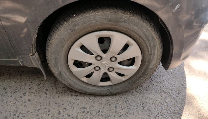 2011 Hyundai i10 MAGNA 1.2, Petrol, Manual, 44,448 km, tyre