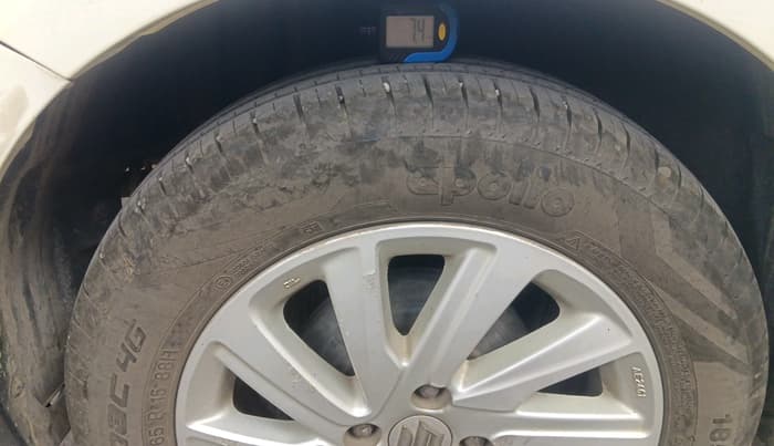 2015 Maruti Swift Dzire ZXI, Petrol, Manual, 75,951 km, tyre