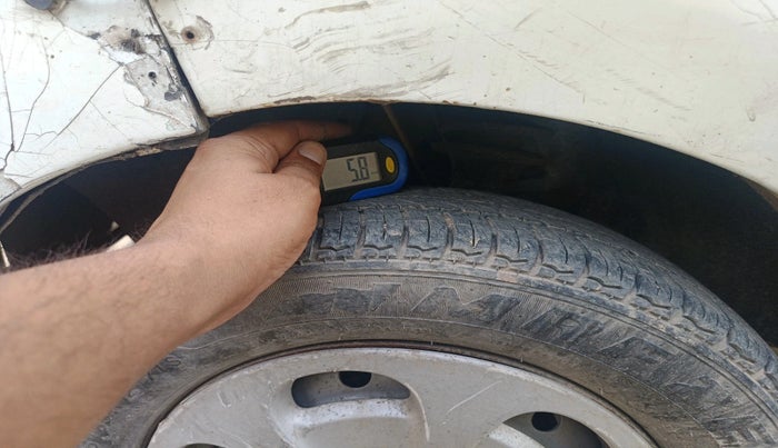 2015 Tata Nano EMAX XM CNG, CNG, Manual, 70,821 km, tyre