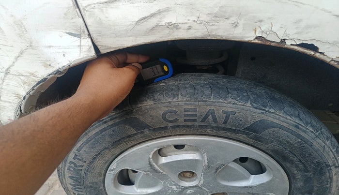2015 Tata Nano EMAX XM CNG, CNG, Manual, 70,821 km, tyre