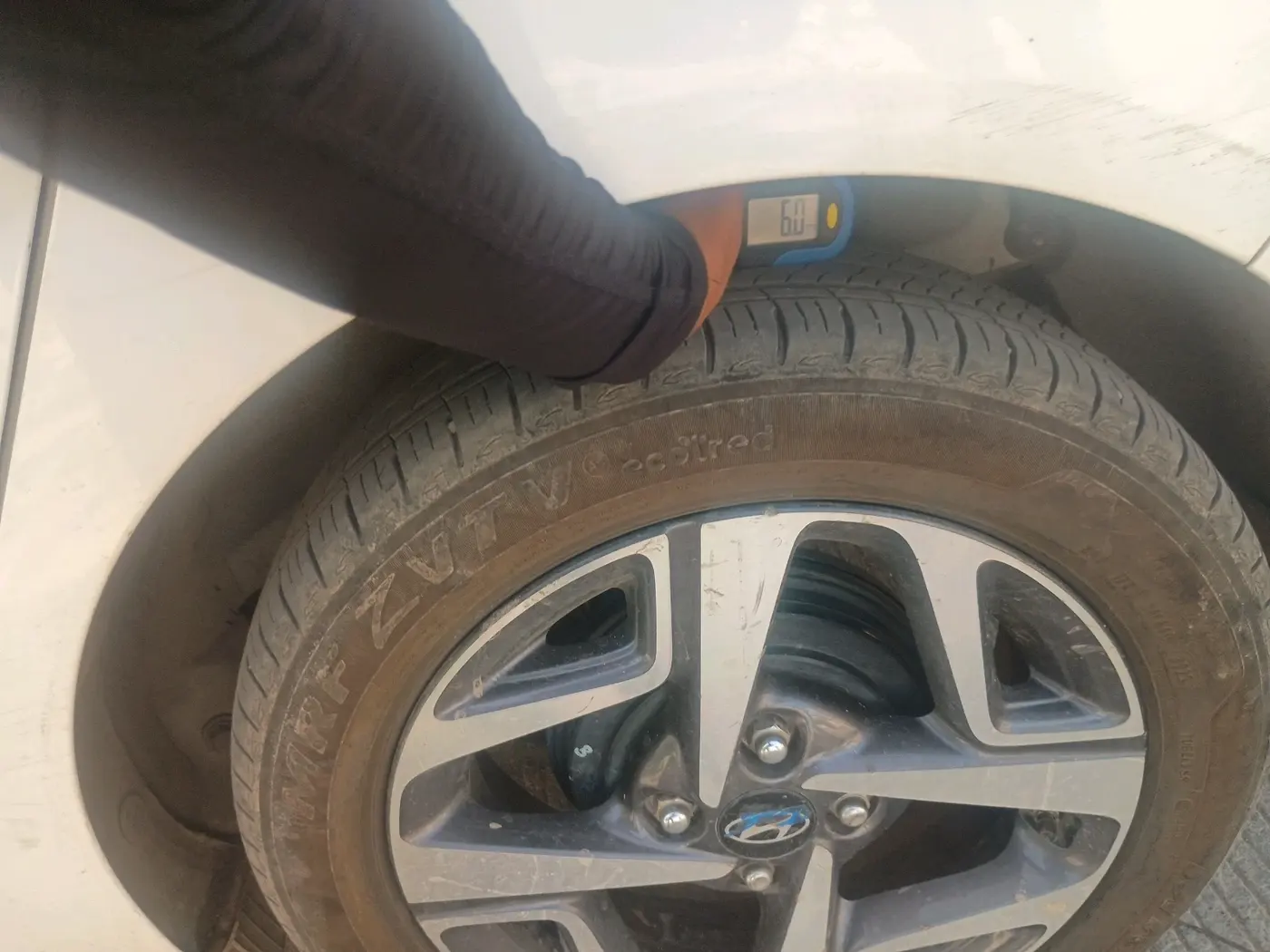 2023 Hyundai AURA SX 1.2 CNG, CNG, Manual, 57,058 km, tyre