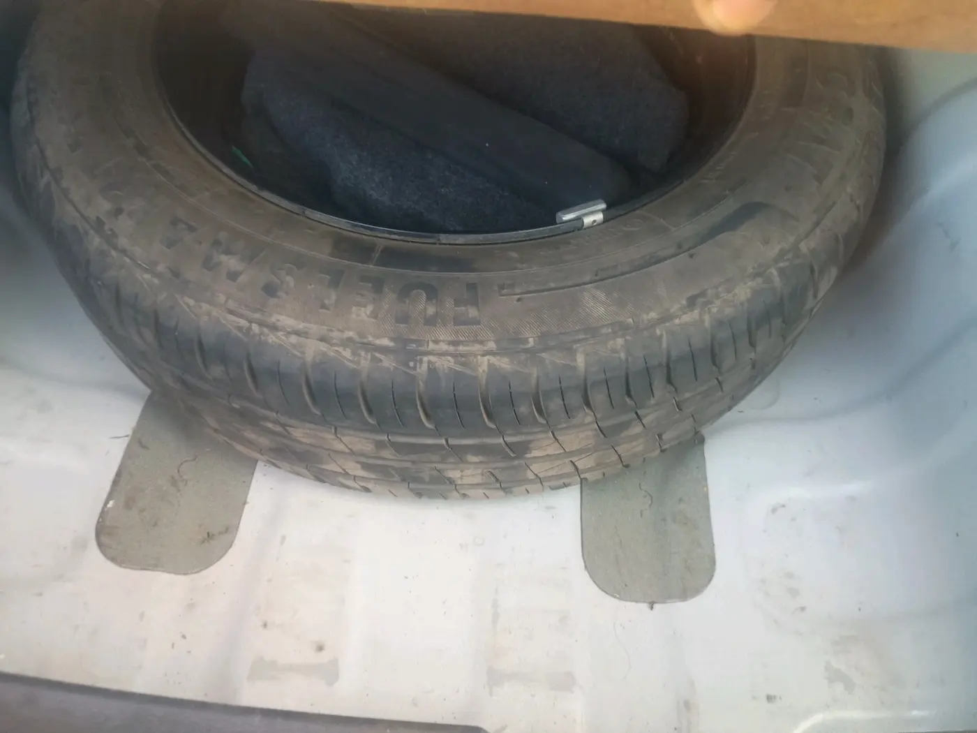 2023 Hyundai AURA SX 1.2 CNG, CNG, Manual, 57,058 km, tyre