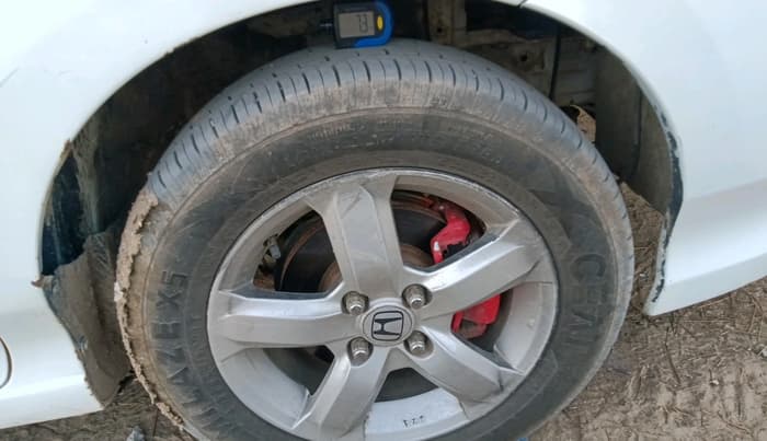 2011 Honda City 1.5L I-VTEC S MT, CNG, Manual, 1,15,331 km, tyre