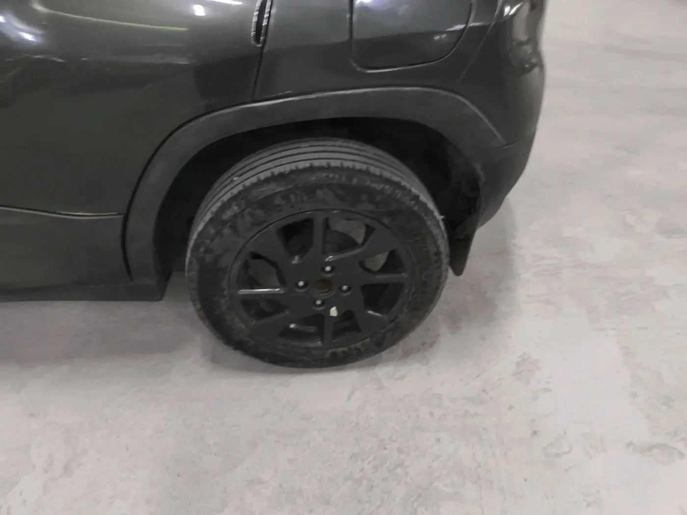 2022 Tata PUNCH  ACCOMPLISHED AMT CAMO EDITION, Petrol, Automatic, 81,829 km, tyre