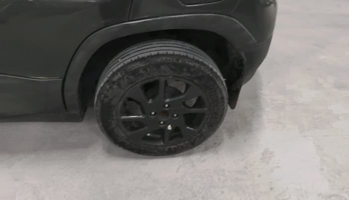 2022 Tata PUNCH  ACCOMPLISHED AMT CAMO EDITION, Petrol, Automatic, 81,829 km, tyre