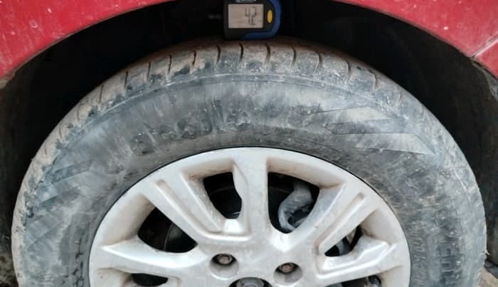 2016 Tata Tiago XZ PETROL, Petrol, Manual, 1,34,789 km, tyre