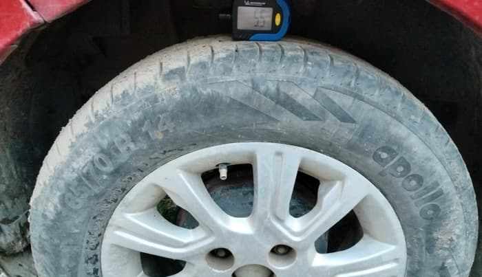 2016 Tata Tiago XZ PETROL, Petrol, Manual, 1,34,789 km, tyre