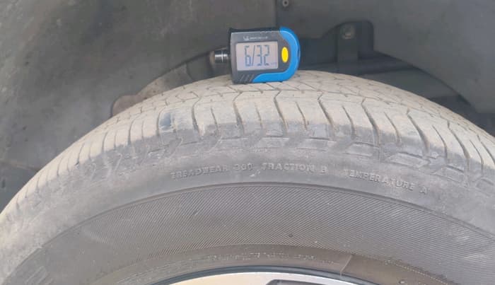 2020 Mahindra XUV500 W7, Diesel, Manual, 68,747 km, tyre