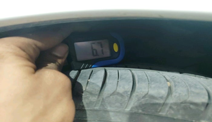 2018 Maruti Ertiga VDI SHVS, Diesel, Manual, 1,52,641 km, tyre