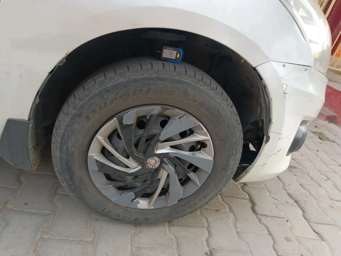 2012 Maruti Swift Dzire VXI, CNG, Manual, 59,188 km, tyre