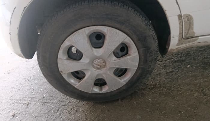 2010 Maruti Ritz VXI, Petrol, Manual, 8,250 km, tyre