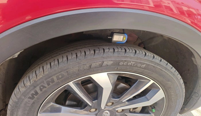 2019 Mahindra XUV300 W8 (O) 1.2 PETROL, Petrol, Manual, 38,965 km, tyre