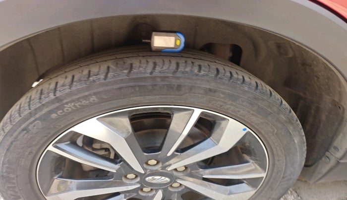 2019 Mahindra XUV300 W8 (O) 1.2 PETROL, Petrol, Manual, 38,965 km, tyre