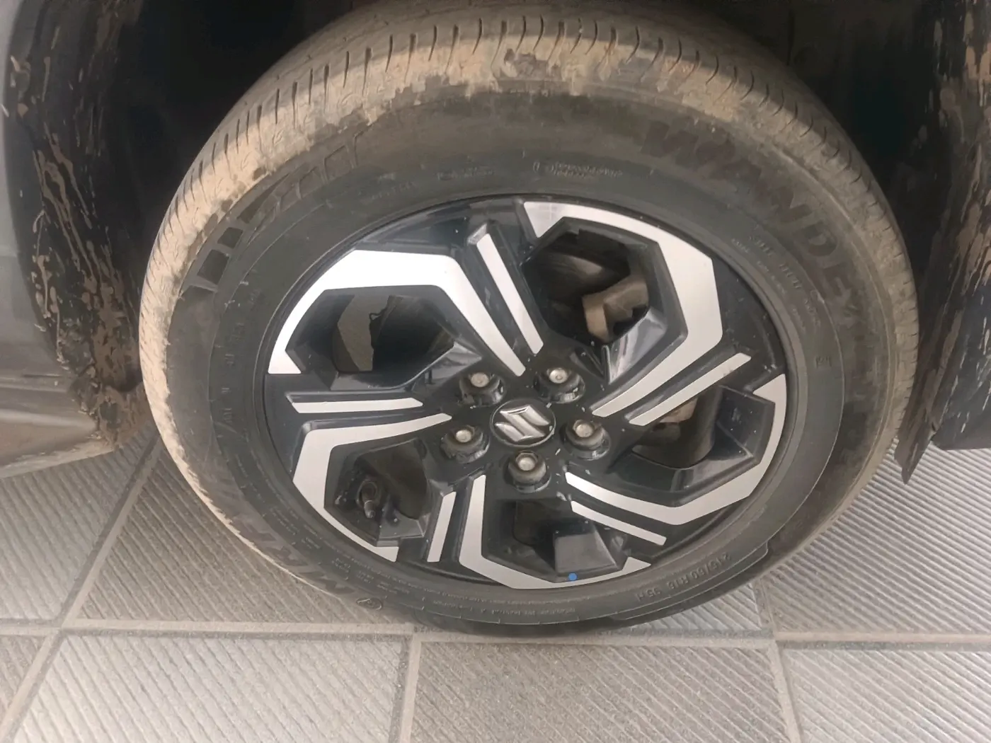 2022 Maruti BREZZA ZXI + SMART HYBRID, Petrol, Manual, 61,062 km, tyre
