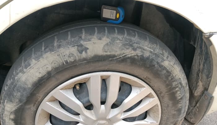 2018 Maruti Dzire VDI, Diesel, Manual, 1,54,398 km, tyre
