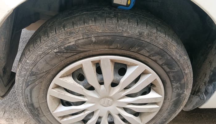 2018 Maruti Dzire VDI, Diesel, Manual, 1,54,398 km, tyre