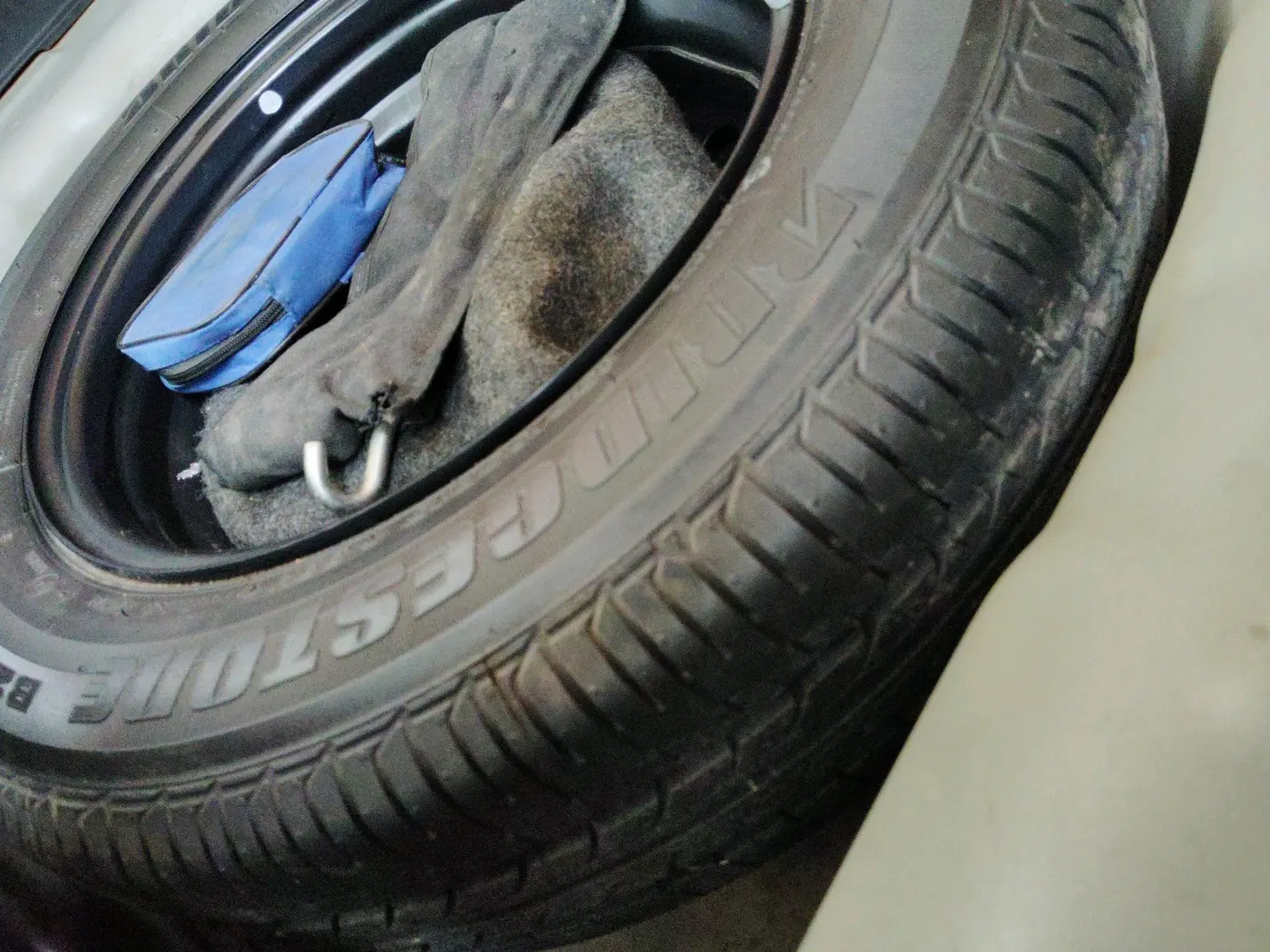 2018 Hyundai Elite i20 ASTA 1.2 (O), Petrol, Manual, 99,745 km, tyre