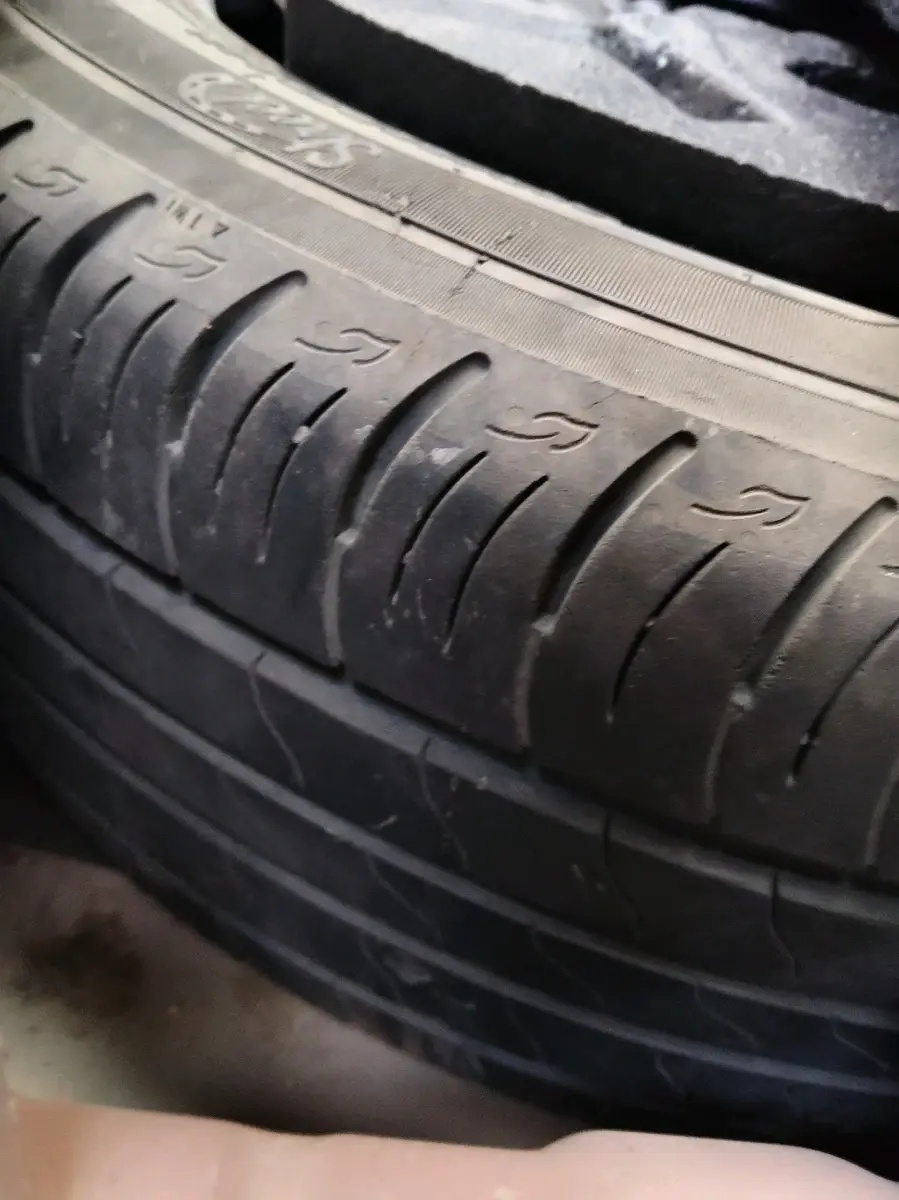 2019 Mahindra XUV300 W8 (O) 1.5 DIESEL AMT, Diesel, Automatic, 92,114 km, tyre