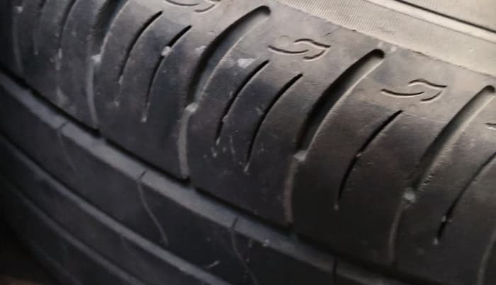 2019 Mahindra XUV300 W8 (O) 1.5 DIESEL AMT, Diesel, Automatic, 92,114 km, tyre