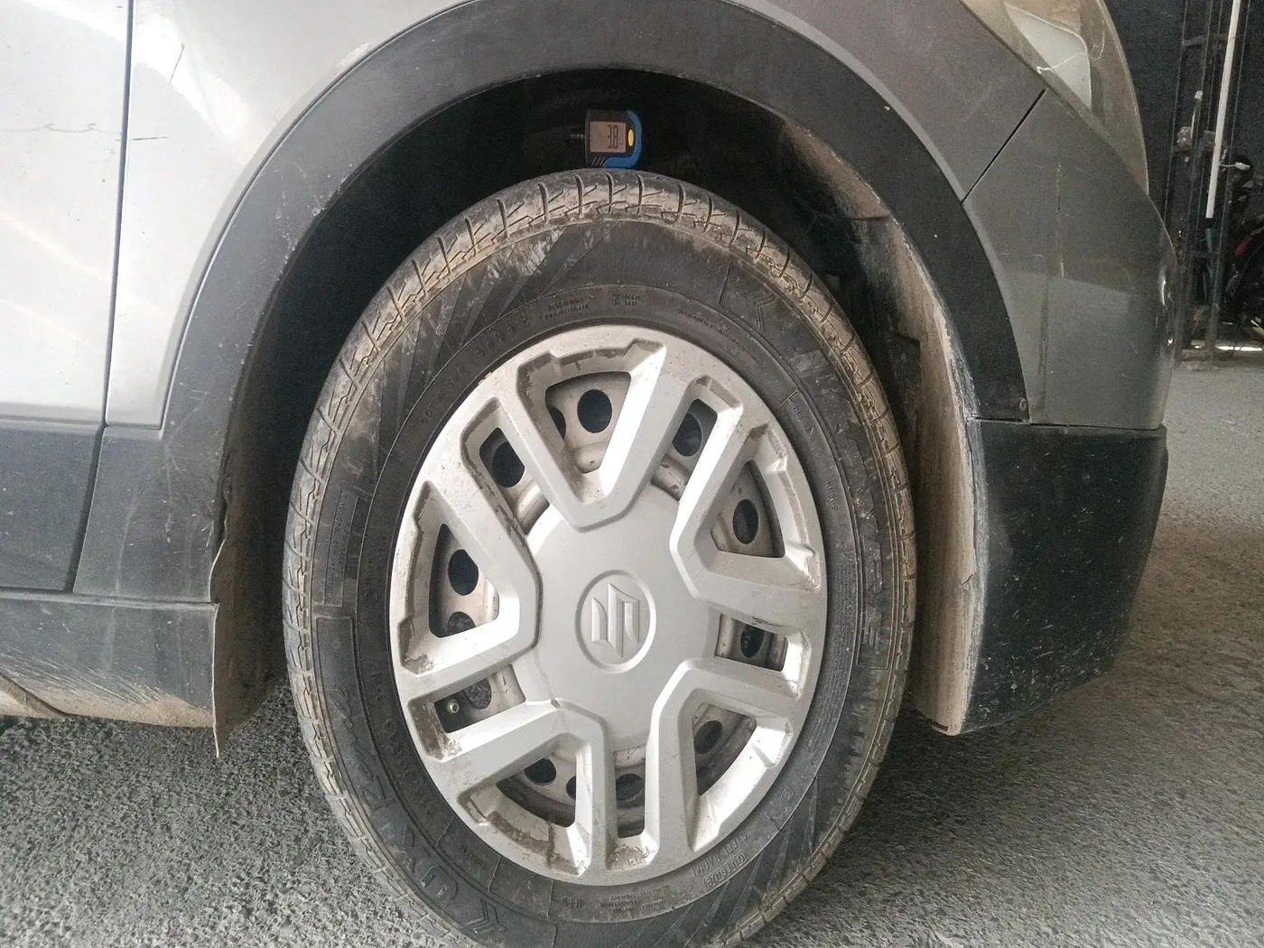 2016 Maruti S Cross SIGMA 1.3, Diesel, Manual, 1,07,602 km, tyre
