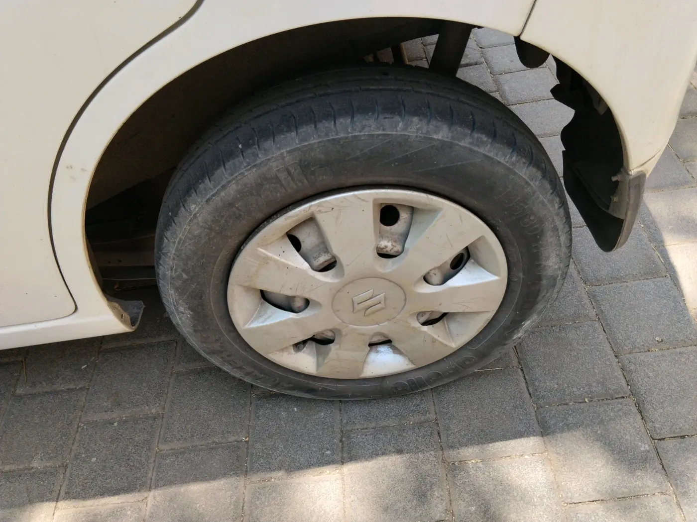 2013 Maruti Wagon R 1.0 LXI CNG, CNG, Manual, 62,525 km, tyre