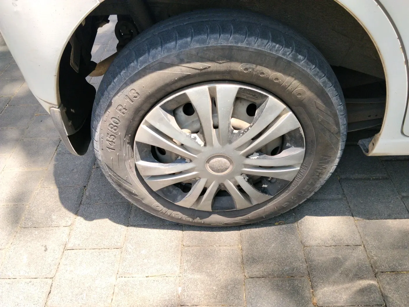 2013 Maruti Wagon R 1.0 LXI CNG, CNG, Manual, 62,525 km, tyre