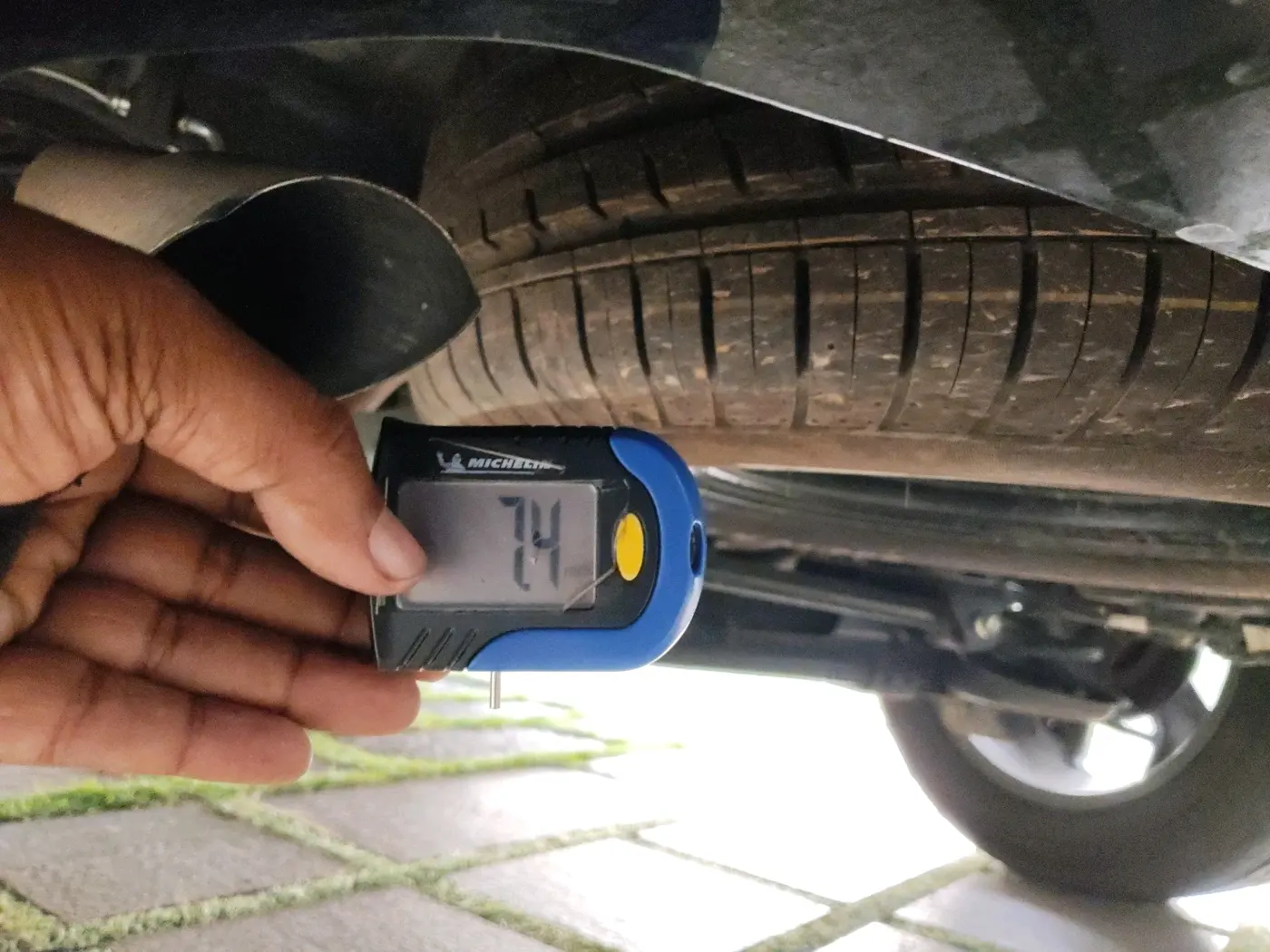 2024 Tata Harrier FEARLESS PLUS DARK EDITION AT, Diesel, Automatic, 8,744 km, tyre