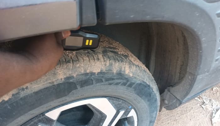 2022 Maruti BREZZA ZXI + SMART HYBRID DUAL TONE, Petrol, Manual, 72,099 km, tyre