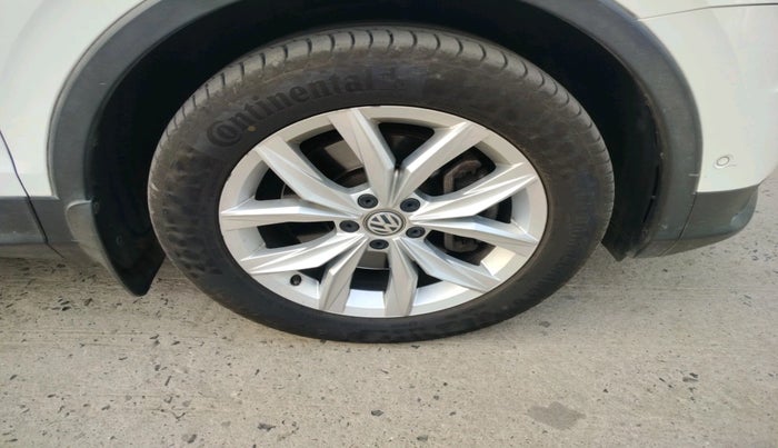 2020 Volkswagen TIGUAN ALL SPACE 2.0 TSI, Petrol, Automatic, 52,723 km, tyre