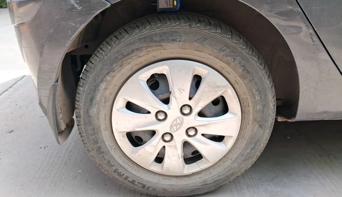 2011 Hyundai i10 MAGNA 1.1, Petrol, Manual, 69,130 km, tyre