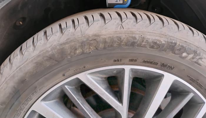 2021 Hyundai Tucson GLS 2WD AT DIESEL, Diesel, Automatic, 1,26,948 km, tyre