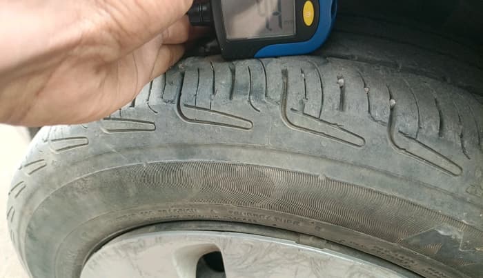 2019 Maruti Celerio VXI CNG, CNG, Manual, 2,19,936 km, tyre