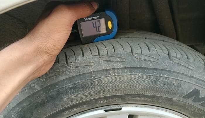 2019 Maruti Celerio VXI CNG, CNG, Manual, 2,19,936 km, tyre