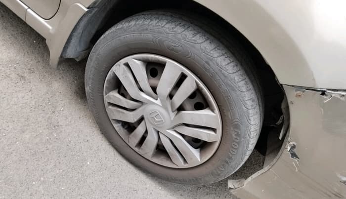 2011 Honda City 1.5L I-VTEC V AT, CNG, Automatic, 1,14,586 km, tyre