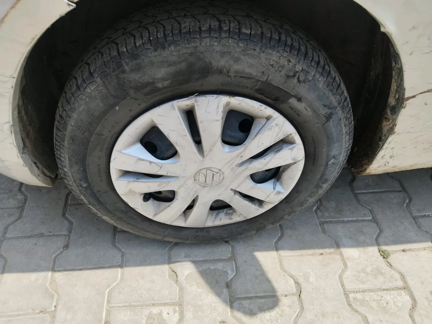 2014 Maruti Swift VDI, Diesel, Manual, 42,676 km, tyre