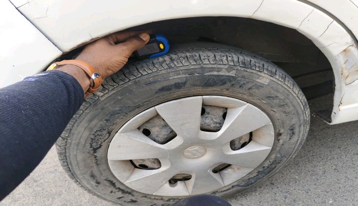2013 Maruti A Star VXI, CNG, Manual, 1,11,311 km, tyre