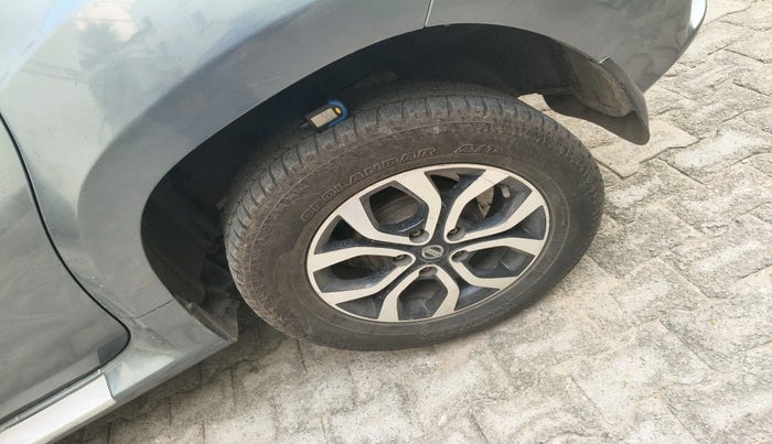 2013 Nissan Terrano XV D THP 110 PS, Diesel, Manual, 1,73,542 km, tyre