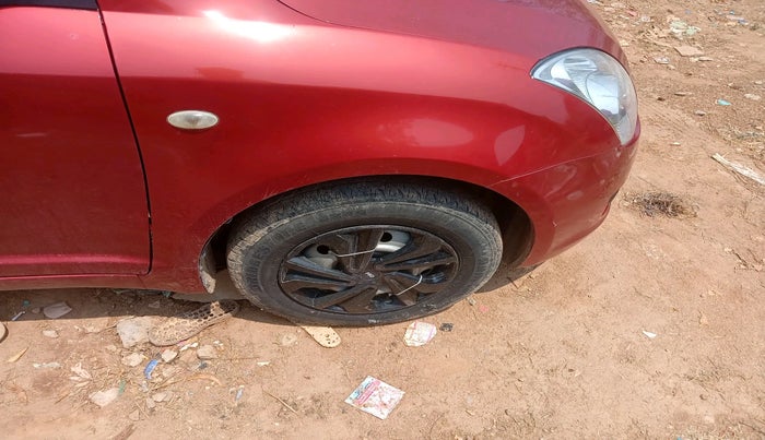 2008 Maruti Swift LXI 1.3, Petrol, Manual, 60,349 km, tyre
