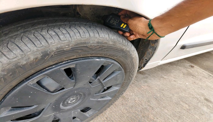 2011 Maruti Alto K10 VXI, Petrol, Manual, 98,025 km, tyre