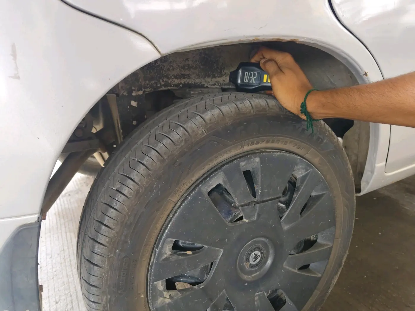 2011 Maruti Alto K10 VXI, Petrol, Manual, 98,025 km, tyre