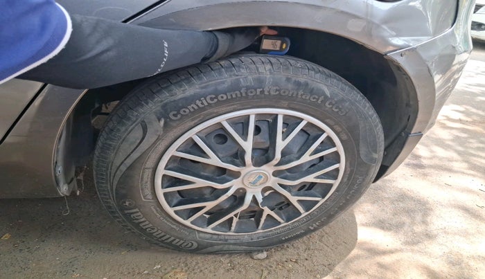 2013 Maruti Swift VDI, Diesel, Manual, 1,07,534 km, tyre