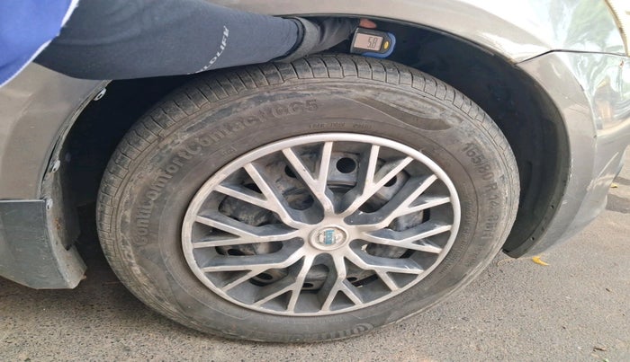 2013 Maruti Swift VDI, Diesel, Manual, 1,07,534 km, tyre